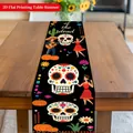 Camino de mesa con calaveras mexicanas sobre mesa de madera detalle - 33x91cm / Estilo D