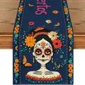 Gedetailleerd overzicht van Dag van de Doden tafelloper met suikerschedel en bloemen - Donkerblauwe Catrina Stijl / 183x33cm