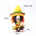 Mexikanische Fiesta Zwerg Plüschpuppe mit gelbem Sombrero und Größenangaben im Bild - Weiblicher Stil (Mit Maracas)