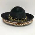Mini cappello sombrero messicano nero con bordo dorato per decorazioni di festa - Taglia 26