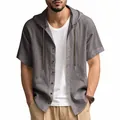 Dettaglio di una camicia casual da uomo in cotone e lino con cappuccio e bottoni in legno - S / Tops / Grigio