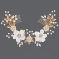Peigne à cheveux de mariée élégant avec fleurs en perles blanches et feuilles d'or - Peigne Double À Fleurs Douces Et Polyvalentes