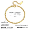 Vista detallada de la pulsera de cadena de acero inoxidable bañada en oro de 18 quilates - Cadena Geométrica (JDB0305309) / Dorado