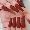 Uñas postizas rojo oscuro mate largas con forma de ataúd para una manicura elegante y profesional - Cuadrado Mediano / Rojo Vino Mate