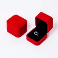 Rode fluwelen juwelendoos voor ringen met zwarte binnenvoering voor cadeau - 5x4.5x4 / Rood