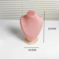 Busto espositore per collane in velluto rosa, base in legno, 24,5x10,5 cm SKU - M / Rosa