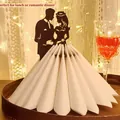 Porte-serviettes romantique en bois avec silhouette de couple pour déco de table - Mariée et marié