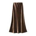 Elegante gonna midi a sirena in raso marrone con texture fluida e vita alta - M / Bottoms / Marrone