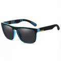 Vue détaillée de lunettes de soleil polarisées sportives, monture noir et bleu - Black Blue Frame Black Lens