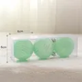 Juego de tres bolas de Navidad con purpurina y rayas verde claro, 6 cm, en caja - Juego de 3 / Rayas-verde Claro 6cm