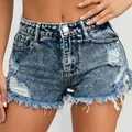 Pantaloncini di jeans blu strappati a vita alta con orlo sfrangiato. - S / Blu