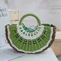 Vista detallada de un bolso de paja con diseño de sandía para vacaciones playa. - Forma de Kiwi / Verde / Fondo 10 Superior 32 Asa 10