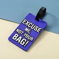 Blauwe PVC kofferlabel met 'EXCUSE ME' tekst en een stevige zwarte riembevestiging - Excuse Me Stijl (YK-002) / Blauw