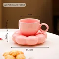 Tazza da caffè in ceramica rosa chiaro e piattino a forma di fiore, capacità 220 ml - Tazze E Piattini Rosa Elettrico A Forma Di Nuvola / Circa 220ml