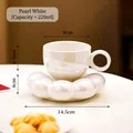 Elegante set di tazza da caffè e piattino bianco perlato a forma di petalo, 220 ml - Tazze E Piattini Elettrici Bianchi A Forma Di Nuvola / Circa 220ml