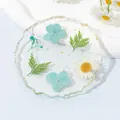 Sottobicchiere in resina trasparente con vere margherite bianche e scaglie d'oro - Fiore Essiccato Blu