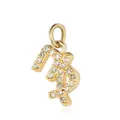 Macro detail van een gouden Maagd sterrenbeeld hanger met heldere steentjes - Maagd Hanger Zonder Ketting / Goud