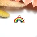 Regenbogen Emaille Anhänger mit 'Love wins' Text und kleinem Herz für DIY Schmuck - Regenbogenbrücke mit Herz Form / 10er Pack