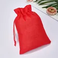 Roter Kordelzugbeutel aus Sackleinen für Schmuck und Accessoires in festlichem Rot. - 13*18cm / Rot