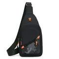 Trendy zwarte heren crossbodytas met camouflagezak en opvallende oranje accenten voor heren - Zwart