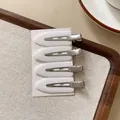 Lot de quatre barrettes à cheveux blanches sans trace pour le coiffage de la frange - Style En Plastique / 1 Pièce / Blanc