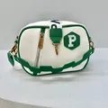 Sac bandoulière élégant bicolore vert et blanc avec détails de marque Parchita - Blanc