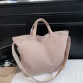 Grande borsa tote in velluto a coste beige per pendolari con tracolla e manici - Cachi