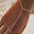 Elegante bracciale da dito in argento con anello schiavo minimalista per donna - Stile Catena Delicata Minimalista (116) / Argento