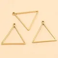 Vue détaillée des breloques triangulaires en acier inoxydable doré pour le bricolage - Triangle - Grand / 22X22X1.2mm / Or