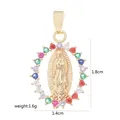 Elegante ciondolo religioso Vergine Maria con zirconi colorati, placcato oro 18 carati - Piccolo Stile Maria Colorato (D2021JC)