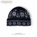 Marineblauer Winter-Strickbeanie mit weißen Jacquard-Schneeflocken-Blumenmustern - Marineblau