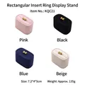 Set mit vier rechteckigen Ringdisplay-Ständern aus Samt für professionellen Schmuck - Rechteckiger Einsteck-Ringhalter (KQC21) / Schwarz