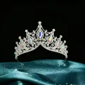 Gedetailleerd overzicht van luxe barokke bruidstiara met marquise AB-stenen op zijde - Zilveren Basis Aurora Borealis Stijl (HGA005) / Zilver