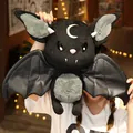 Chauve-souris en peluche avec croissant de lune et ailes en cuir, cadeau d'Halloween. - 30cm / Noir