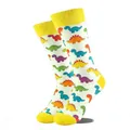 Chaussettes à motifs de dinosaures colorés avec revers et orteils jaune vif éclatant. - Gm0027