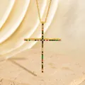 Elegante vergoldete Kreuzhalskette mit leuchtenden bunten Zirkonia-Edelsteinen im Design - Goldener Bunter Zirkonia Stil (C00131) / 18K-Gold / Gold