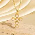 Goldene Kreuzkette mit weißen Perlen und funkelnden Zirkonia auf einem Steinsockel - C00141 / 18K-Gold