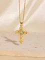 Elegante vergoldete Kreuzkette mit bunten Zirkoniasteinen auf strukturiertem Stein - C00081 / 18K-Gold