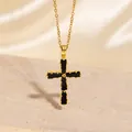 Goldene Kreuzkette mit schwarzen Zirkonsteinen für einen luxuriösen Look - C00062 / 18K-Gold