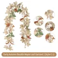 Herbstliche künstliche Ahornblattgirlande mit weißen Kürbissen und Beeren-Deko - Früher Herbst Doppelblatt Stil (D-1) - mit 2 Haken / Cremefarben und Beige
