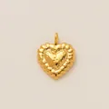 Elegante pendente a cuore placcato oro 18 carati con finitura martellata per gioielli fai da te - Ciondolo a Cuore (#69) / 1 Pezzo