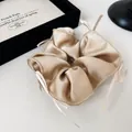 Coletero grande de satén champán estilo ballet con lazos de cinta para el pelo - Estilo Cinta (Diámetro Aprox. 13,5 cm) / Champán