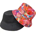 Cappello alla pescatora reversibile in nero solido e stampa tie-dye vivace - M (56-58cm) / Stile Stampa Floreale Colorata (40#)