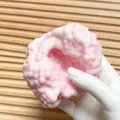 Juguete blando mochi rosa texturizado para aliviare el estrés y juego sensorial - Bola Hecha a Mano Piel de Hielo Rosa (Con Bomba) / Rosa