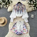 Conjunto de dos piezas con estampado floral vintage, top con mangas de linterna y shorts. - S / Top Y Pantalón / Blanco (2959)