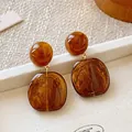 Elegant vintage brown resin geometric drop earrings in Maillard style for women - Amber Marble Texture Drops (66#)