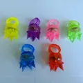 Juego de seis anillos LED flash de colores en goma suave para conciertos y fiestas props - Anillo de Goma Suave de Corona Aleatorio