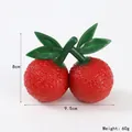 Dimensioni dettagliate del giocattolo antistress Yangmei rosso da 60 grammi - Stile Bacca