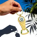 Porte-clés décapsuleur en forme de trophée doré avec le logo de la fédération du Brésil - Style Brésil