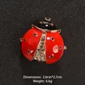Magnifique broche coccinelle en émail rouge et strass brillants pour accessoire mode - Style Coccinelle Rouge (XD10364 Rouge)